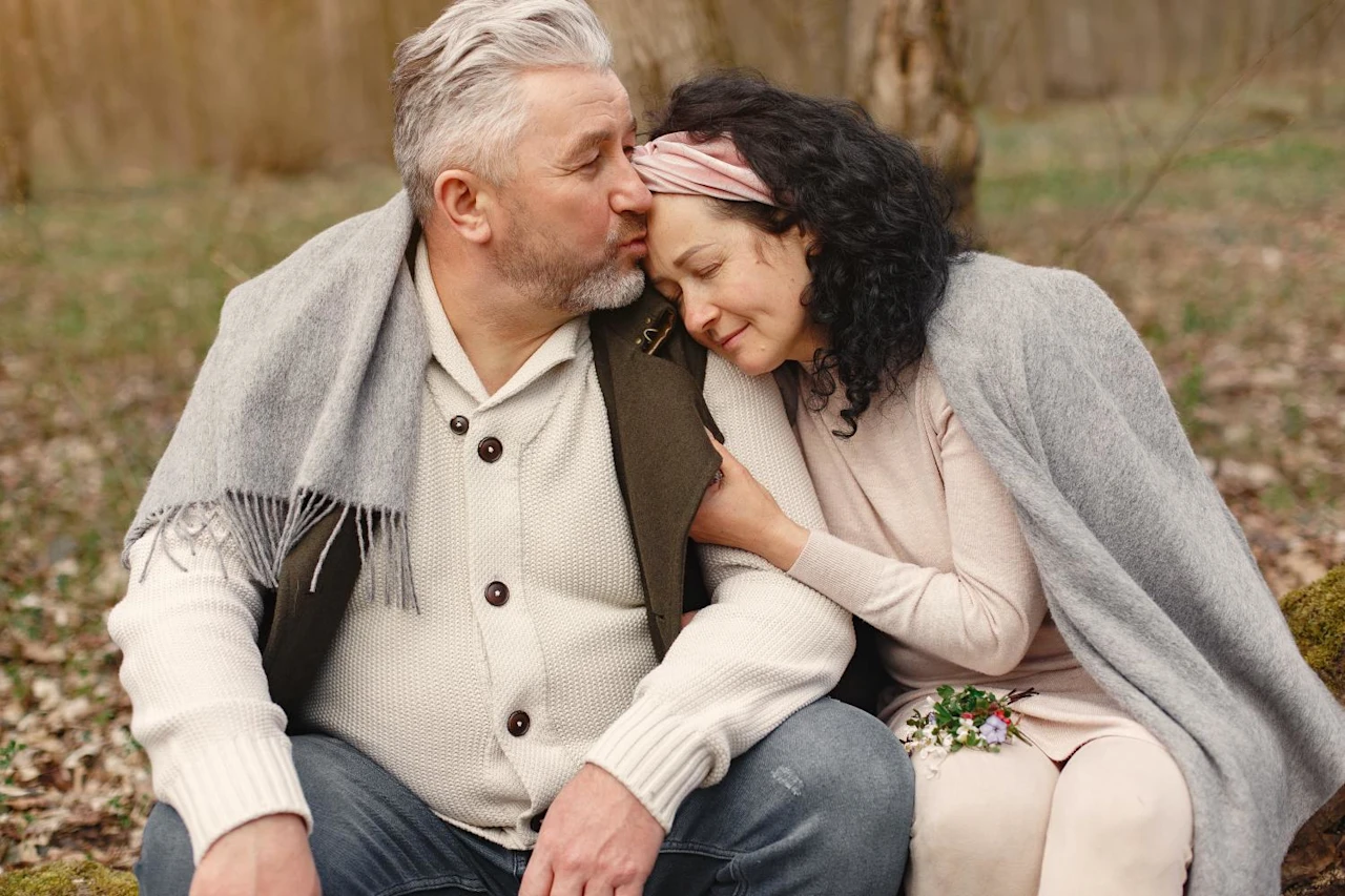 Couple discussing what a retirement fund is and how to start one.